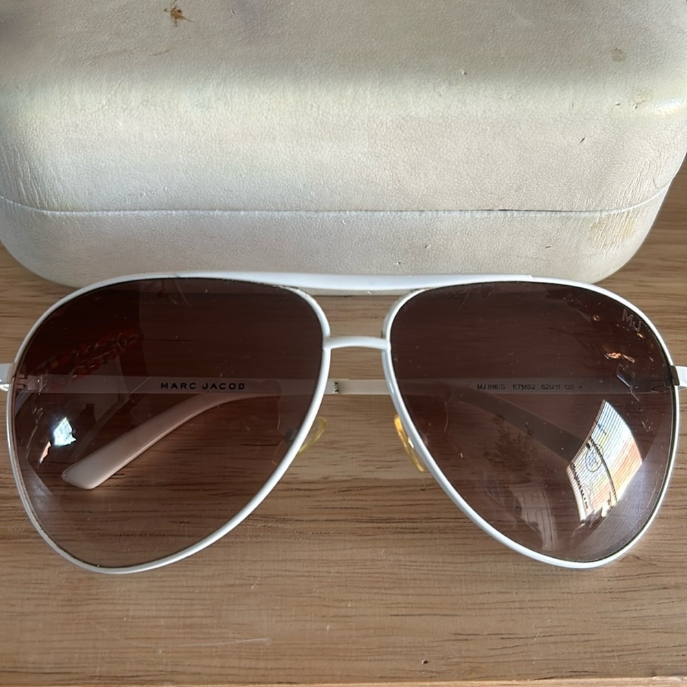 Marc Jacobs white aviator sunglasses